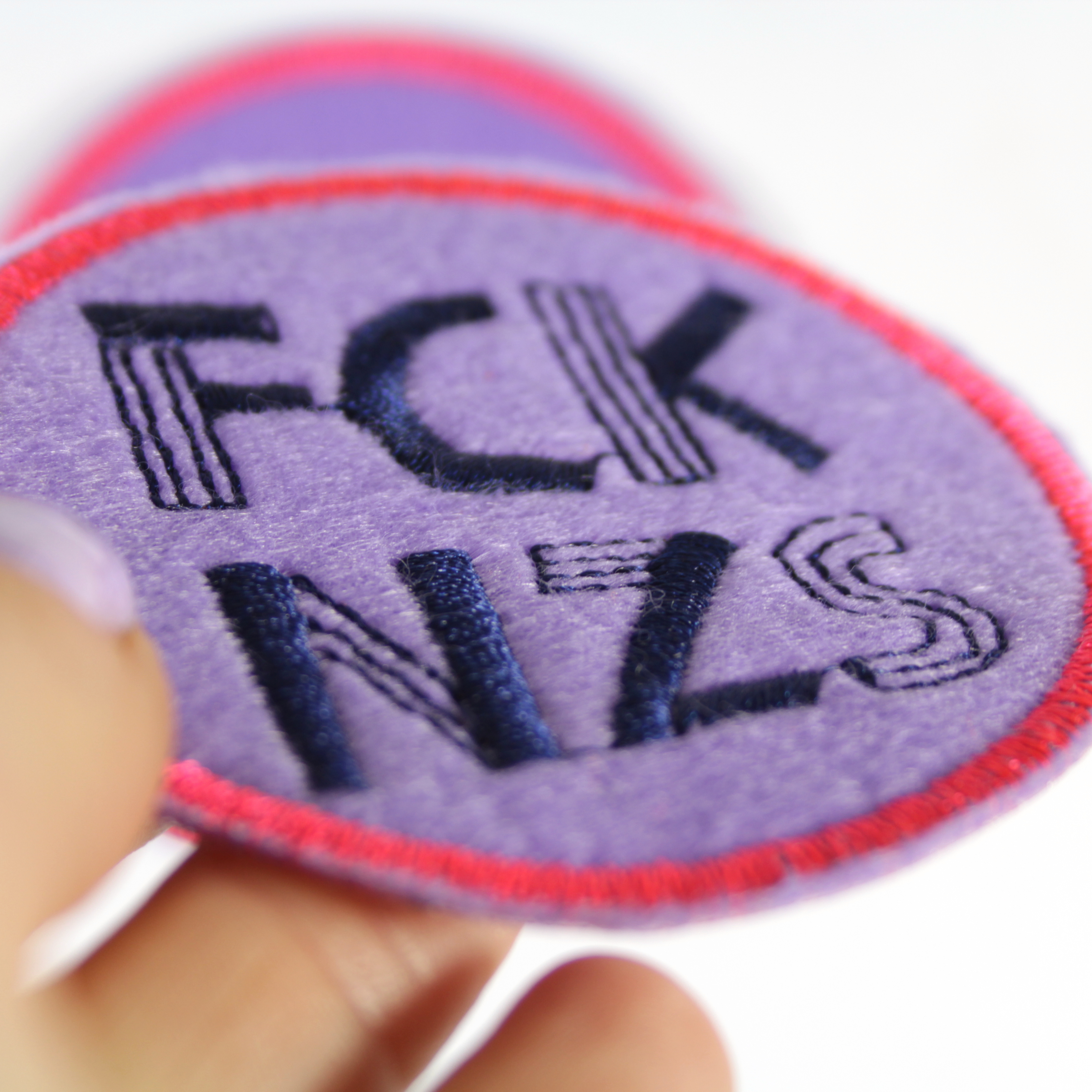 FCK NZS Patches zum aufbügeln - Das bunte Statement! lila pink