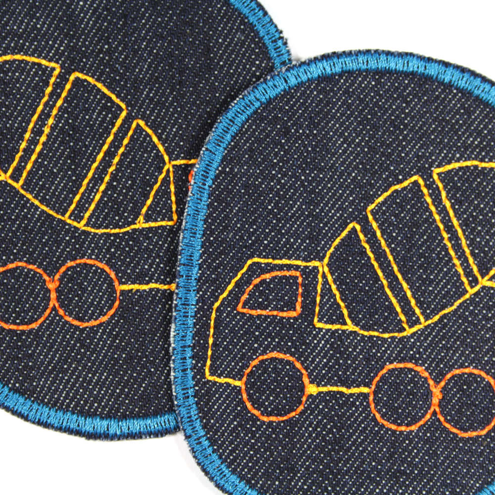 2 Aufnäher mit Müllwagen Stickerei auf blauen Bio Denim Textil Reparatur Aufnähern für Kinder