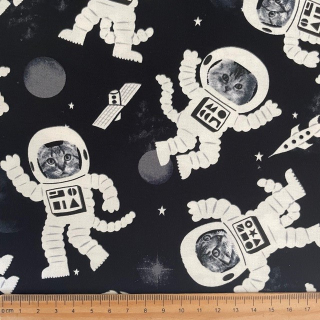 Patchworkstoff Katzen im Weltraum Astronaut Sterne Stoff timeless treasures
