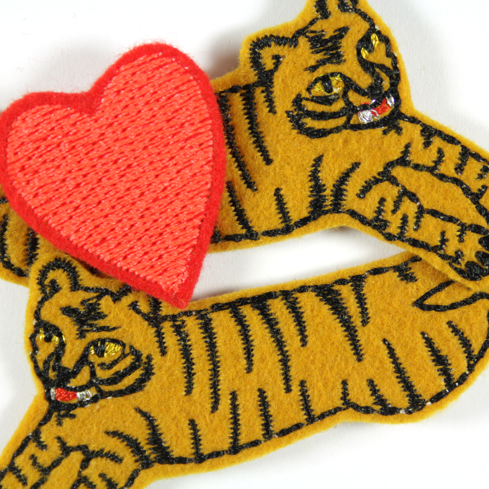 Flickli Set Tigers and Heart 3 iron-on images patches to iron on appliqués