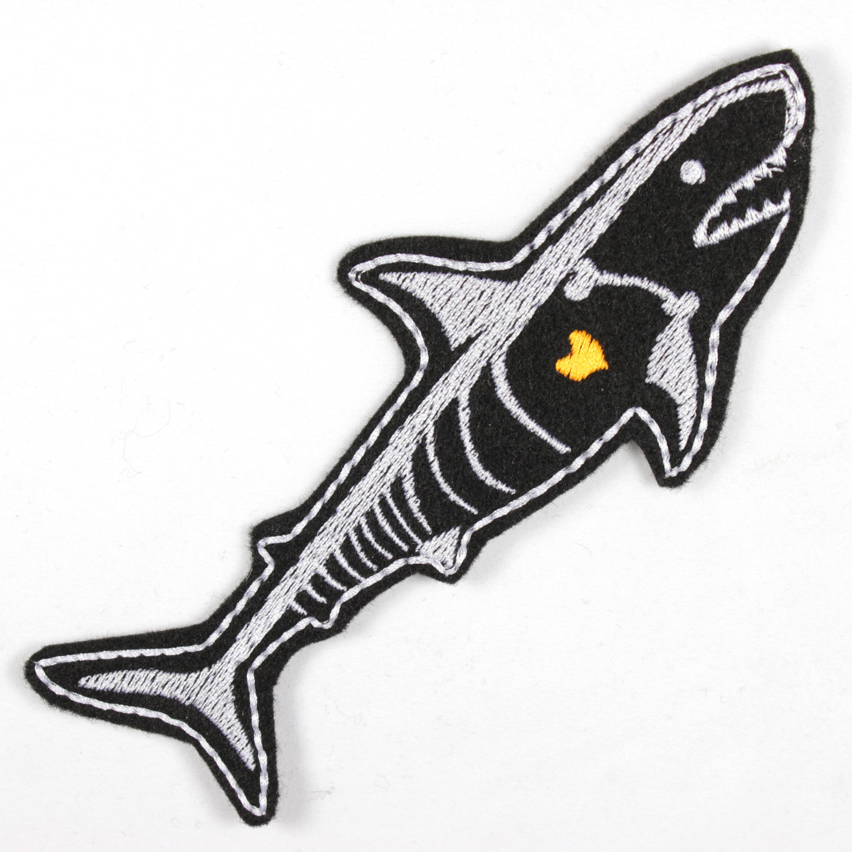 Bügelbild Hai patch zum aufbügeln schwarz Aufbügler Skelett teilw. Neon Farben