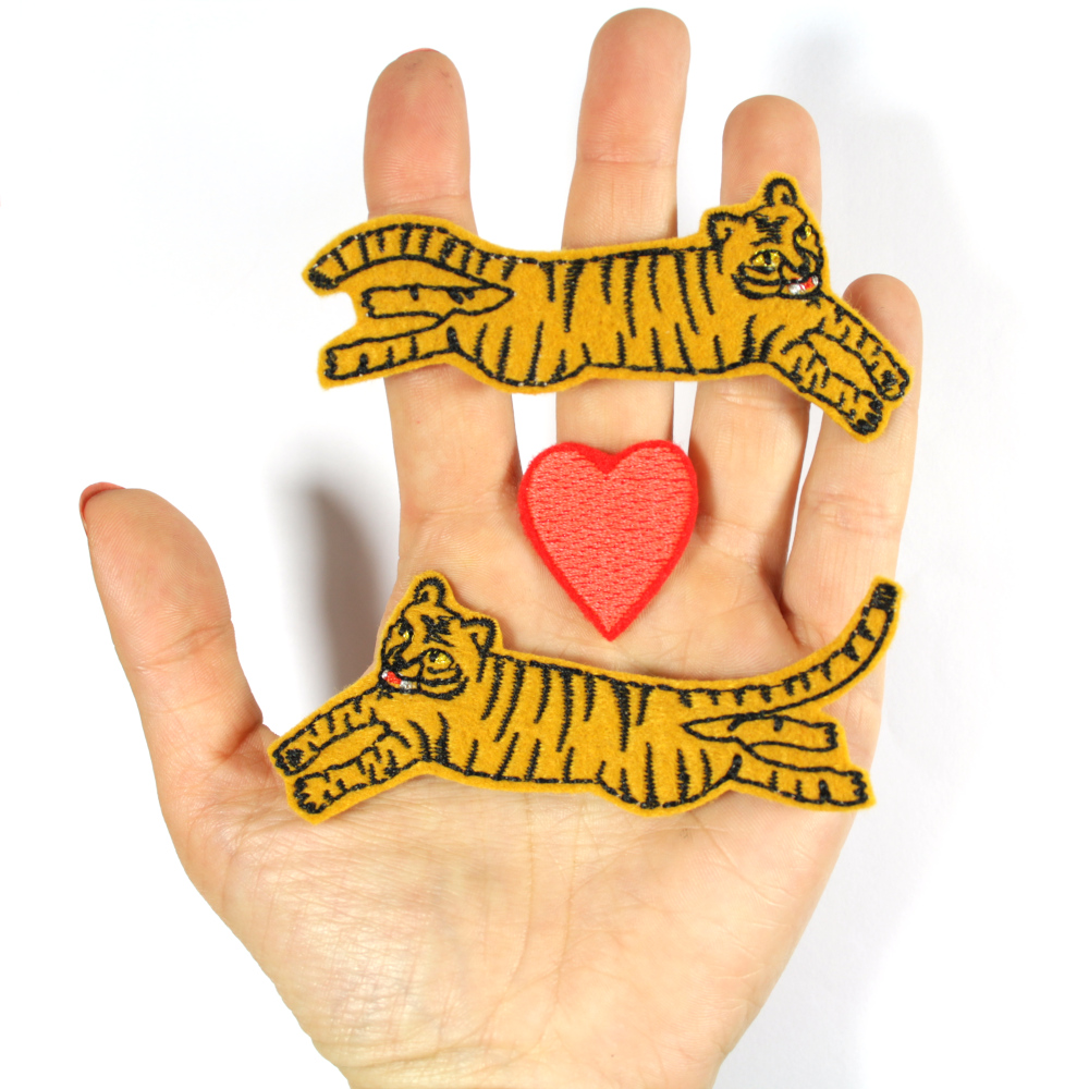 Flickli Set Tiger und Herz 3 Bügelbilder Flicken zum Aufbügeln Applikationen